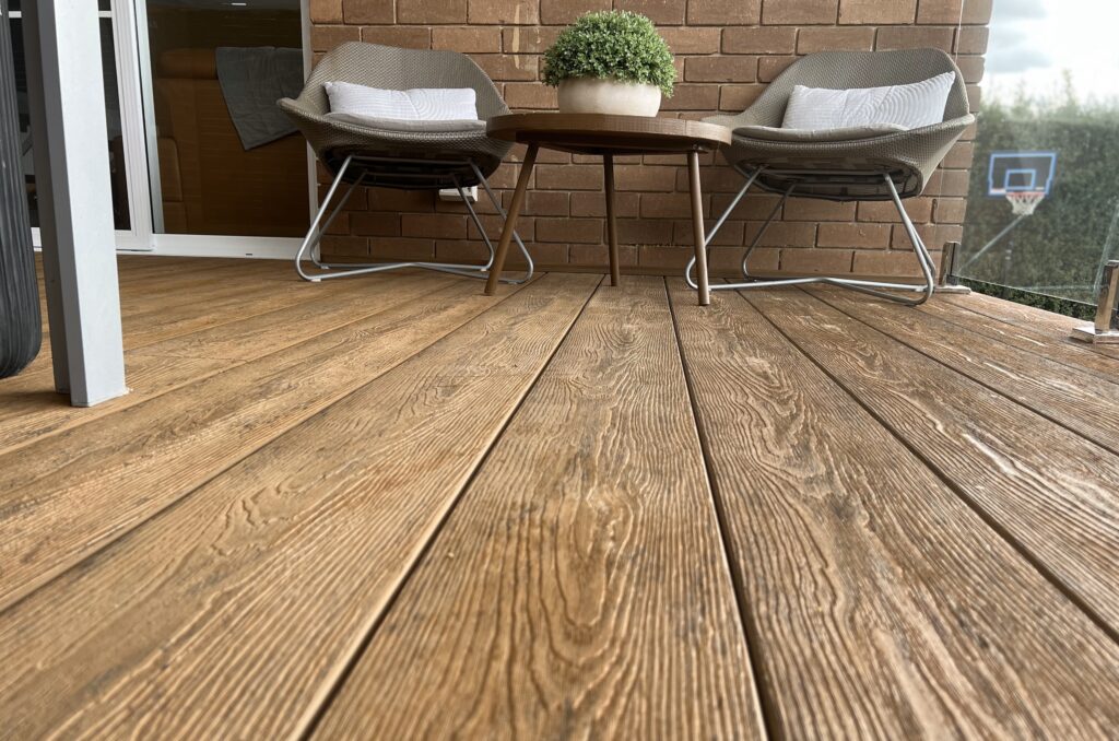 Composite Decking vs Timber: Which is the Better Option?